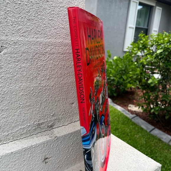 The Complete Harley Davidson A Model-By -Model History - Picture 3 of 9